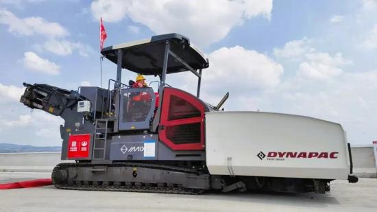 客户背书见证高科技筑路技术 | 戴纳派克输料车力助京昆高速扩容项目