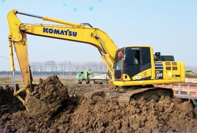 <em>小松</em>PC225LC-11M1 | 土方工程领域的优越之选