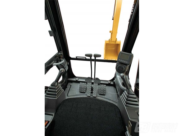 卡特彼勒313D2 L小型液压挖掘机高清图