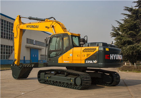 现代R225LVS中大型挖掘机高清图