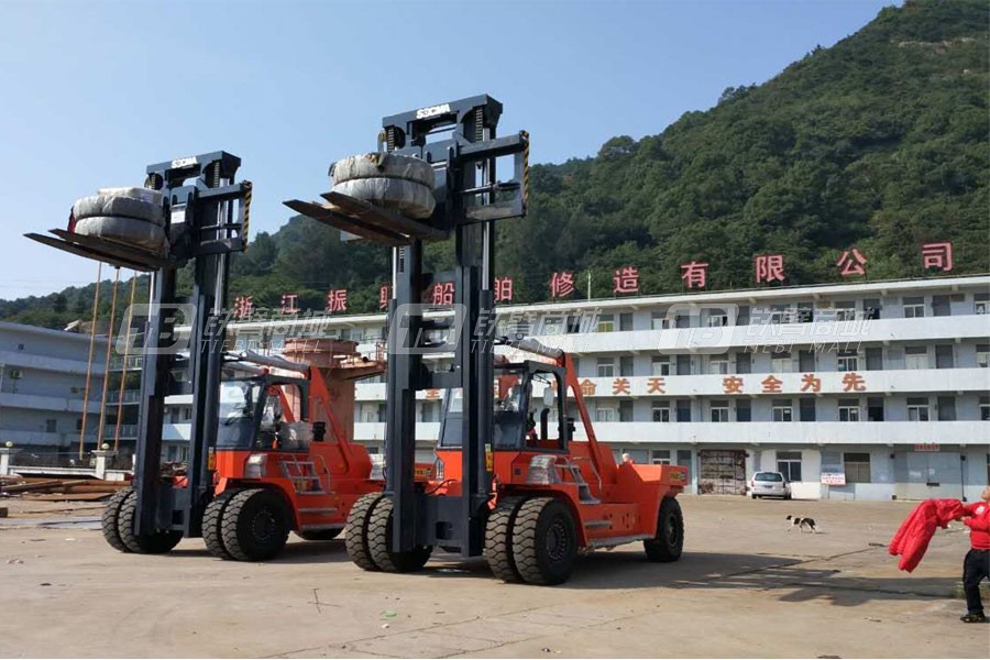 华南重工HNF-280/CPCD280内燃平衡重式叉车