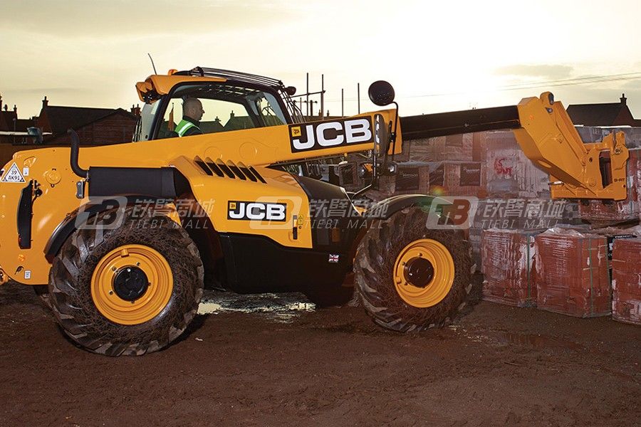 JCB531-70伸缩臂叉装机