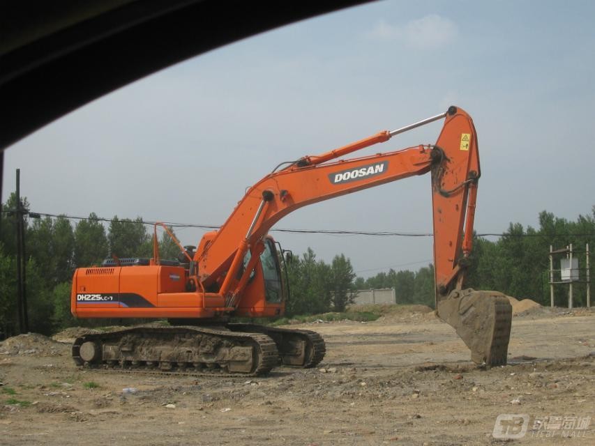 斗山DH225LC-9挖掘机高清图