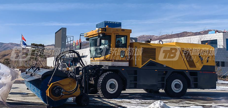 中国重汽运力科迪亚克二合一除雪车